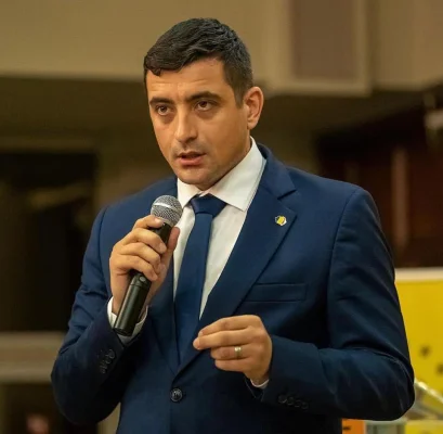 Presa austriacă: Simion merge la un concert de muzică barocă, alături de președintele Parlamentului austriac