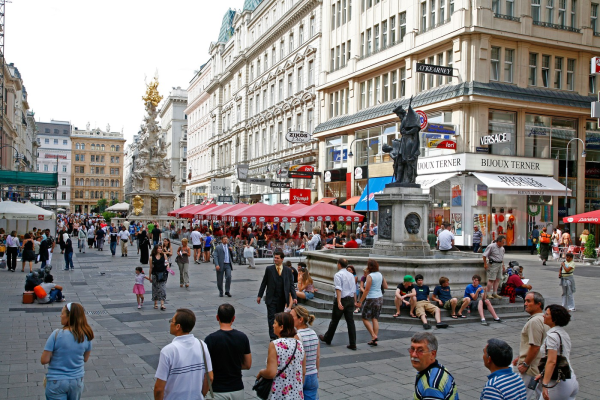 Peste un sfert din populația Austriei are origini străine. Românii, locul 2 în topul imigranților