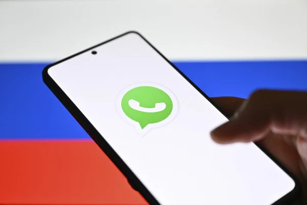 Rusia dezvoltă o aplicație de mesagerie de stat pentru a înlocui WhatsApp și Telegram