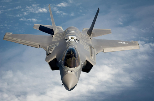 Scandal în Elveţia legat de achiziţionarea de avioane F-35: Statele Unite solicită Bernei 1,3 miliarde de dolari suplimentari. Parlamentul elveţian deschide o anchetă