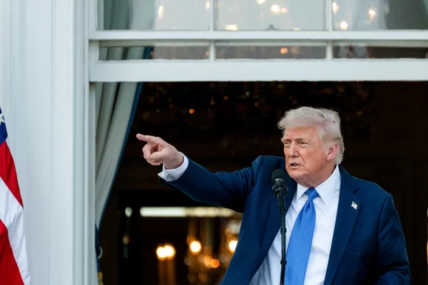 Donald Trump amenință Iranul: Se vor confrunta cu o putere americană nemaivăzută până acum