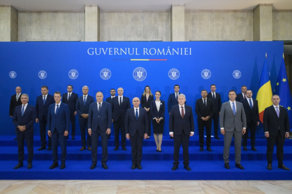 Cât de bogați sunt noii miniștri. Unul dintre ei are zeci de milioane de euro în conturi, alții au datorii mai mari decât agoniseală