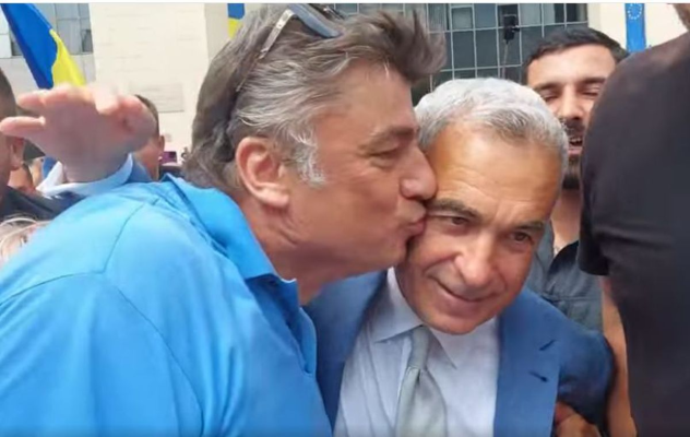 Georgescu, nou discurs delirant in fata Tribunalului Bucuresti: „Administratia Trump a constatat confiscarea statalitatii Romaniei de catre Macron/ Poporul roman va cuceri lumea prin noblete, prin genialitate”