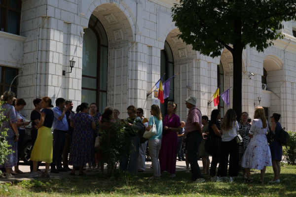 Angajații de la Apele Române, NEMULȚUMIȚI de noile măsuri: „Salariile nu au fost indexate cu inflația”