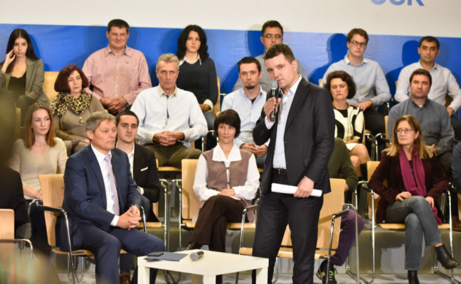 SURSE Nicușor Dan l-ar putea propune pe Dacian Cioloș la șefia unui serviciu secret
