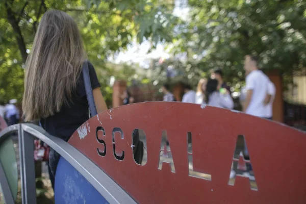 Recomandarea OECD pentru examenul românesc de la clasa a VIII-a: să includem și notele din clasele a VII-a și a VIII-a într-un portofoliu educațional, în plus față de Evaluarea Națională multidisciplinară