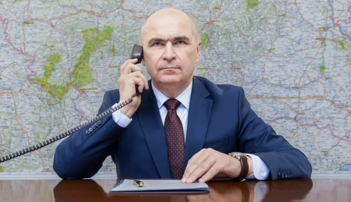 Surse: Partidele pro-europene ar fi ajuns la un acord privind noul guvern. Ilie Bolojan va fi premier, Dacian Ciolos ministru de Externe, conducerea SIE revine PSD, iar cea a SRI – PNL
