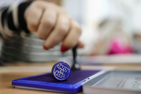 Coaliția VotCorect: Peste 100 de sesizări primite de la alegători privind postarea pe Tiktok de fotografii cu buletine de vot cu opțiunea electorală marcată, toate în favoarea lui George Simion