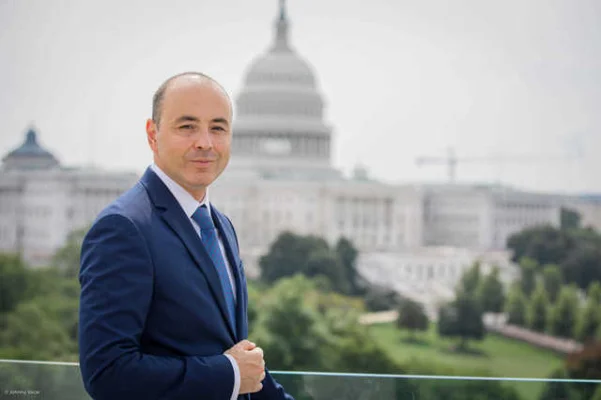 Ambasadorul României în SUA: În acest moment, în centrele ICE se află în custodie 47 de cetăţeni români, cu formalităţi de deportare definitivate, nu este avută în vedere transportarea acestora la Guantanamo