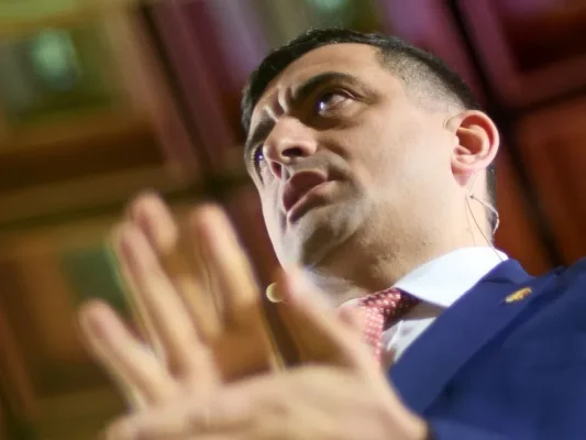 AEP controlează contractul lui George Simion, de 1.400.000 $, cu firma de lobby din SUA
