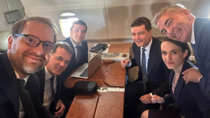 Chiar și primarul Timișoarei se întreabă: „Ce caută Fritz în delegația președintelui?”. Cum justifică șeful USR că a plecat cu Nicușor Dan în Germania