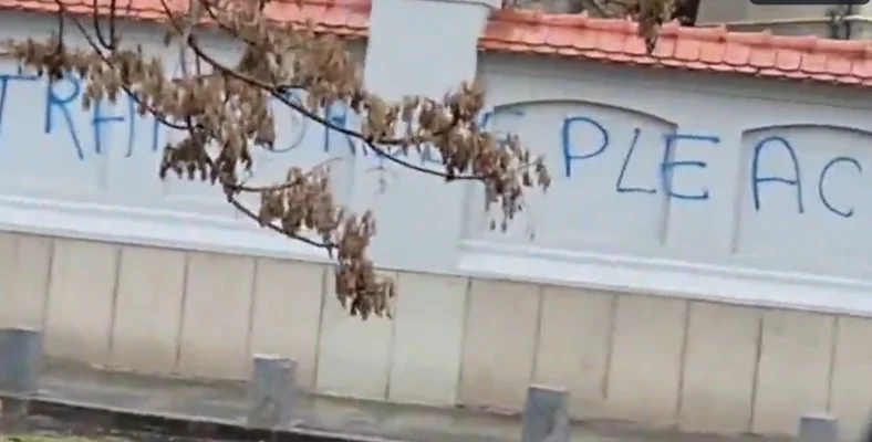 Gestul lui Ponta după vandalizarea zidului de la Cotroceni