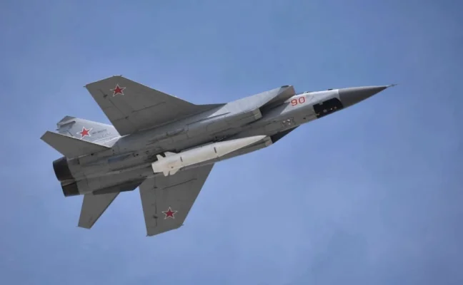 Forțele speciale ucrainene ar fi distrus un portavion MiG-31 „Foxhound”, folosit pentru a ataca orașele ucrainene cu rachete aerobalistice Kinzhal