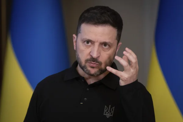 Volodimir Zelenski afirmă că încetarea focului ar putea fi instituită în orice moment