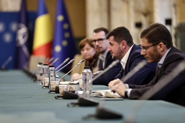 Liberalul Lucian Rusu a fost ales vicepreşedinte al Senatului, în locul lui Mircea Abrudean, desemnat preşedinte al instituției