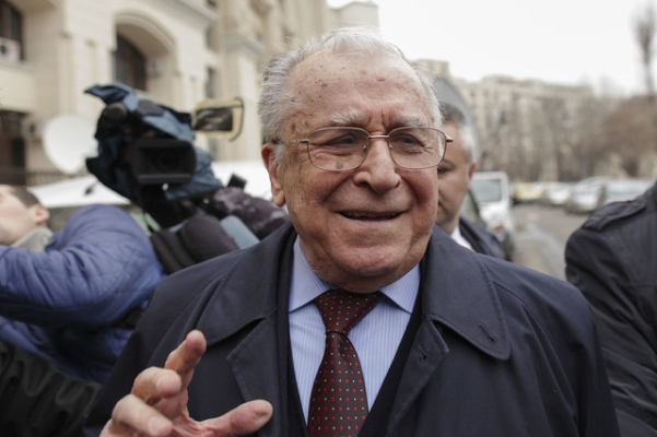 Spitalul ”Agrippa Ionescu”: Evoluţia clinică a lui Ion Iliescu este spre uşoară ameliorare, este stabil cardiac şi s-au echilibrat parametrii respiratori