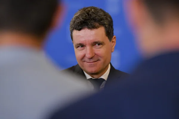 Preşedintele Nicuşor Dan a invitat, luni, la discuţii reprezentanţii sindicatelor (SURSE)