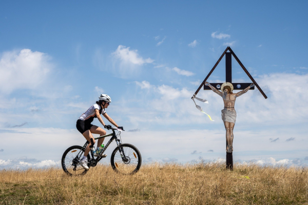 Pista de biciclete Timișoara – Serbia va fi refăcută complet până la vara viitoare / ”Va fi la standarde europene” / În total va avea 82 de kilometri