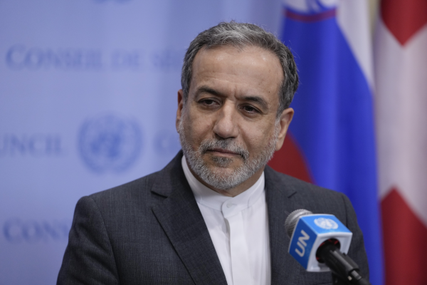 Iranul dă semne că ar fi dispus să poarte tratative nucleare cu Statele Unite. Mesajul ministrului de Externe de la Teheran