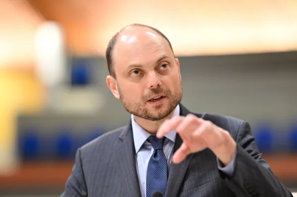Disidentul Kara-Murza: ”Regimul de la Kremlin i-a încurajat activ pe Georgescu și pe Simion”. De ce este interesat Putin de România VIDEO