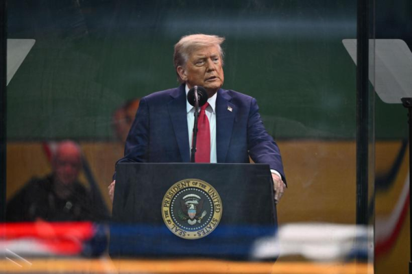 Donald Trump susţine că nu va tolera continuarea procesului pentru corupţie împotriva premierului israelian Netanyahu