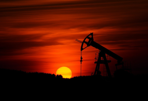 Investitorii se pregătesc pentru explozia preţurilor petrolului şi migrează spre active sigure după bombardamentele SUA asupra Iranului