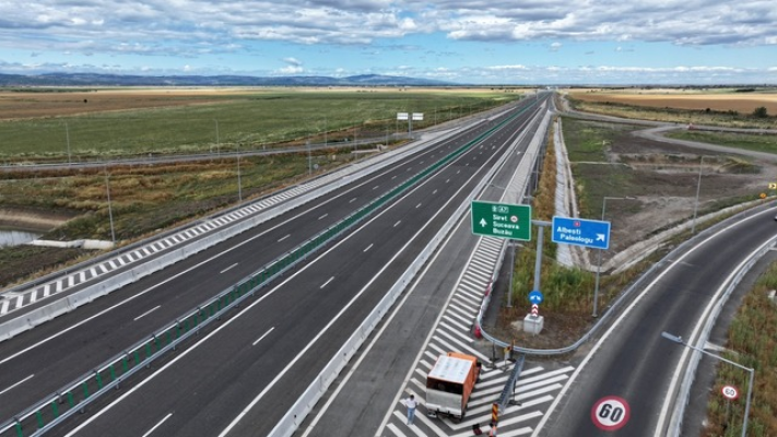 Doi parlamentari USR de Iaşi cer sancţionarea celor responsabili de ratarea finanţării din PNRR pentru autostrăzile A7 şi A8: Sunt eşecuri prea mari pentru a le trece cu vederea