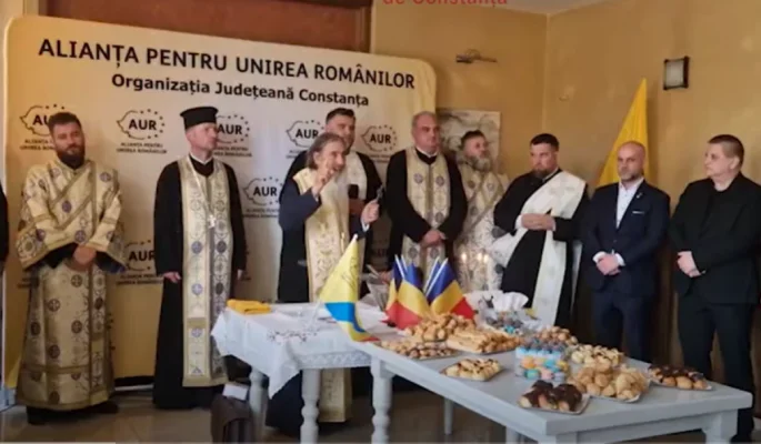 VIDEO Implicare politică pe față! ÎPS Teodosie, slujbă pentru AUR înainte de alegeri. Binecuvântări pentru Simion, Georgescu și Gavrilă