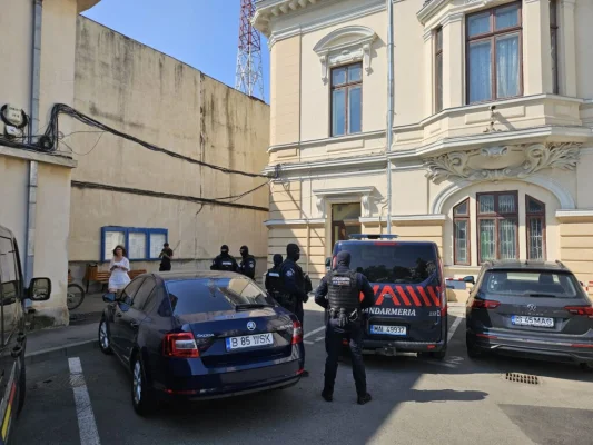 ​ZIARUL DE IAȘI | Mascații antitero, descindere la Primăria Iași. Cine sunt „pensionarii” vizați