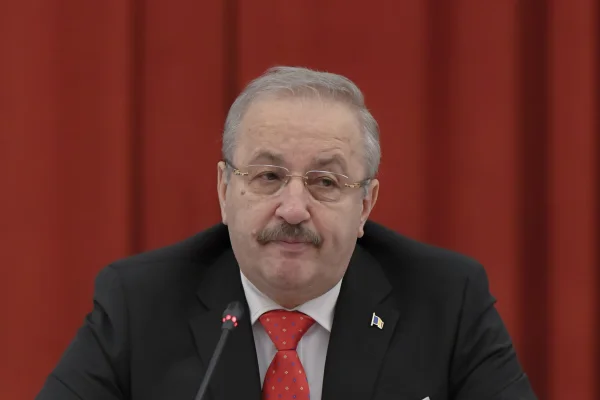 Vasile Dîncu răspunde dur atacurilor lui Daniel Zamfir: Un exemplu pentru greșelile făcute în PSD