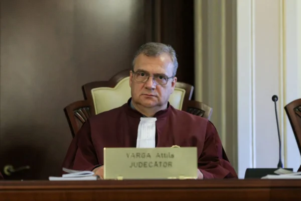 Curtea Constituțională a informat Parlamentul că mandatul judecătorului Varga Attila expiră în data de 12 iulie / Pe 25 iunie va avea loc votul în plen pentru desemnarea unui nou judecător al CCR