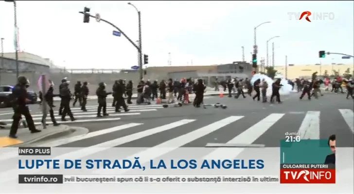 SUA: Confruntări între poliţia antirevoltă şi protestatari în Los Angeles după raiduri antiimigraţie