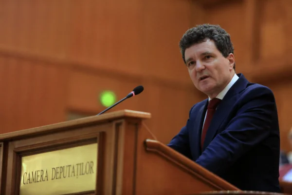 Nicușor Dan anunță când vom avea un nou Guvern. „O coaliție cu mulți parteneri, apar tensiuni”