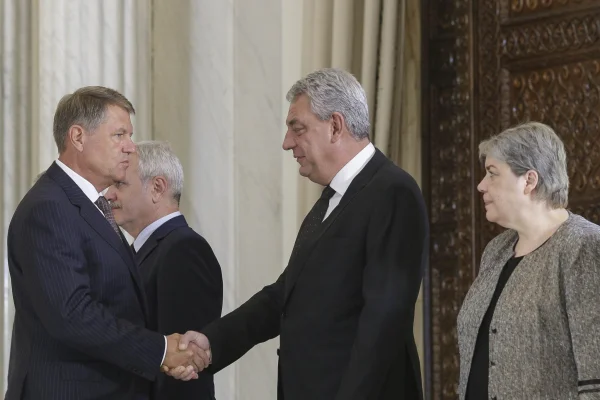 Klaus Iohannis și Mihai Tudose vehiculați pentru funcția de comisar european