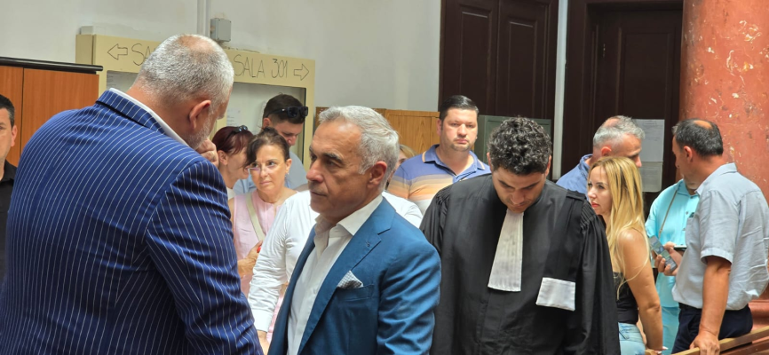 Călin Georgescu află, luni, dacă rămâne sub control judiciar, după ce a fost trimis în judecată pentru propagandă legionară
