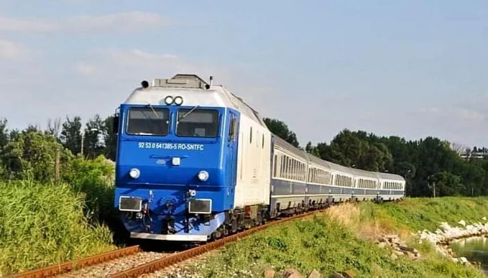 CFR Călători nu mai are bani şi riscă să intre în incapacitate de plată. Ministerul Transporturilor promite sprijin