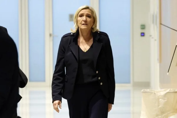 Le Pen: Doresc să-mi exprim sprijinul deplin pentru George Simion