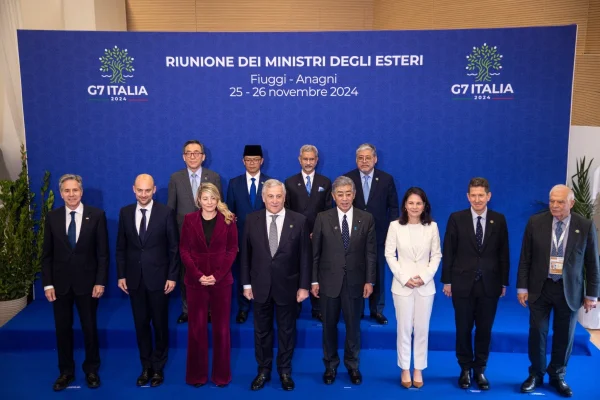 Ucraina, invitată de Canada la reuniunea miniştrilor de finanţe din G7
