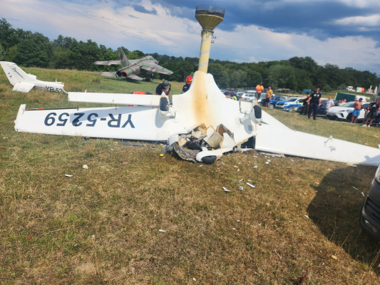 Un avion de mici dimensiuni s-a prăbușit la Orăștie. O persoană a murit, iar alta este în stare gravă