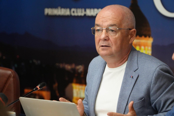 Emil Boc, atac la adresa directorului Asociației Pro Infrastructura. L-a acuzat că minte și l-a trimis „să pună mâna pe carte”