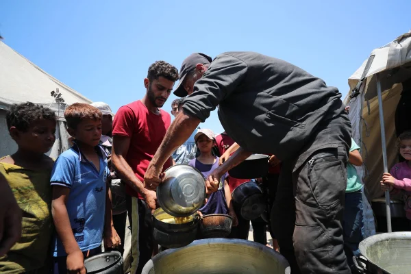 Forțele israeliene au ucis cel puțin 60 de palestinieni care căutau hrană în Gaza, afirmă oficiali din domeniul sănătății
