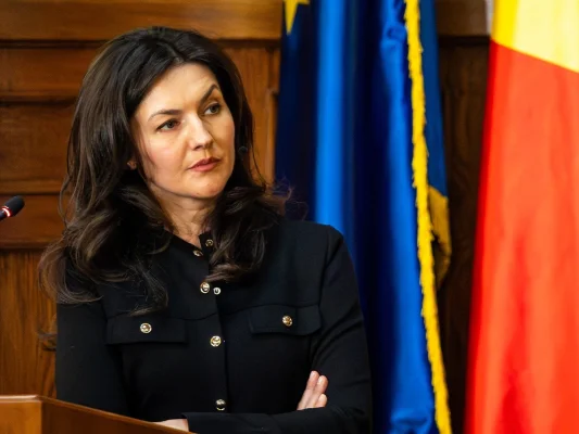 Planurile-cadru pentru liceu, primul act de curaj al unui ministru al educației în ultimii 9 ani. Atenție la conținuturile viitoarelor programe școlare și manuale, în contextul războiului informațional
