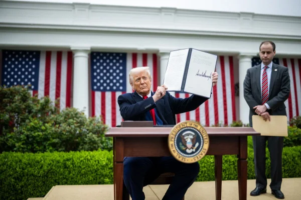 Donald Trump amenință Uniunea Europeană cu taxe vamale de 50%