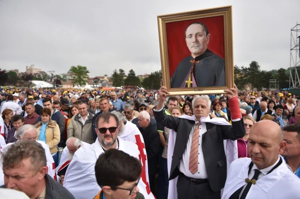 Papa Leon al XIV-lea aduce un omagiu cardinalului martir Iuliu Hossu, care a salvat mii de evrei