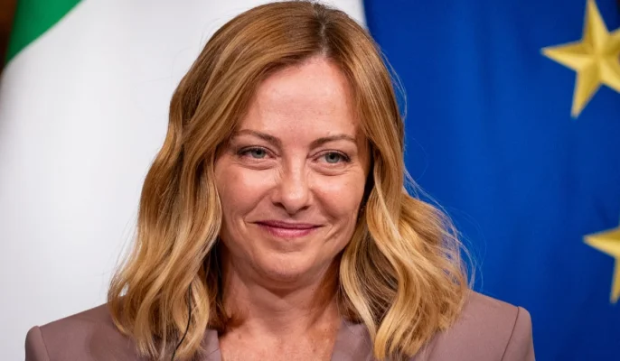 Giorgia Meloni îl felicită pe Nicuşor Dan pentru victoria la prezidenţiale: „Sunt convinsă că vom putea construi o colaborare constructivă”