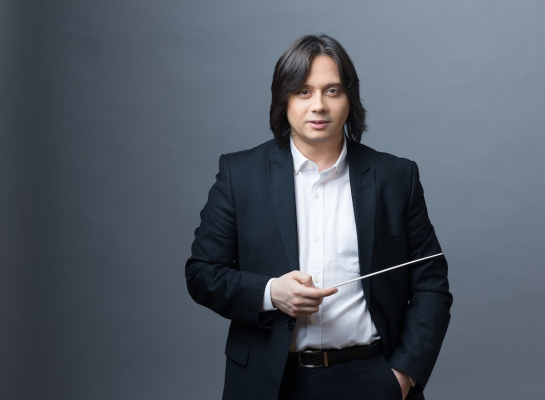 Dirijorul Gabriel Bebeșelea, ambasador onorific al Sibiului, anunță că boicotează cultural județul / Decizia vine după ce 9 instrumentiști de la filarmonică vor fi concediați / E vorba de un vechi conflict între muzicieni și managerul susținut de CJ Sibiu