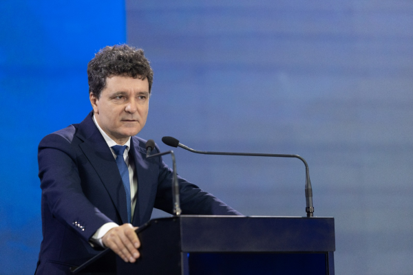 Nicușor Dan, după ce Trump a impus taxe vamale de 30% pentru UE: „România sprijină eforturile CE de a ajunge la un acord cu SUA înainte de 1 august”