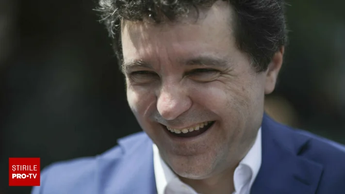 Cine este Nicușor Dan, ”matematicianul care încearcă să oprească destrămarea Vestului de către Putin și Trump”
