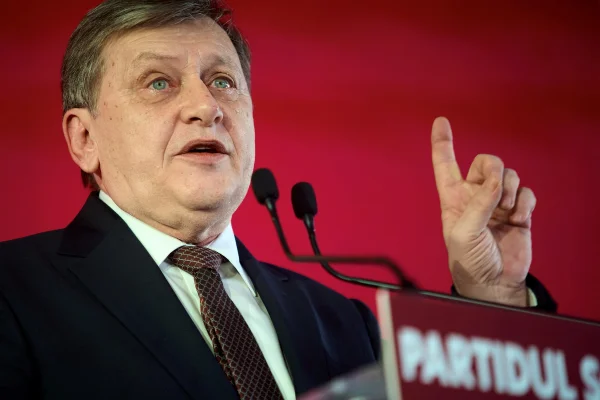 Crin Antonescu, prima reacție despre declarația dată la Securitate în 1988 despre un coleg profesor: Am fost o victimă a Securității