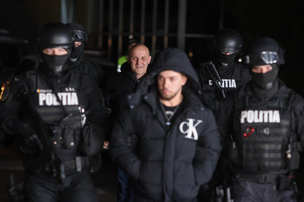 Pedepse drastice pentru militarii și polițiștii care se angajează ca mercenari / Angajații din instituțiile militare vor putea să rămână în activitate până la 65 de ani – proiect de ordonanță de urgență